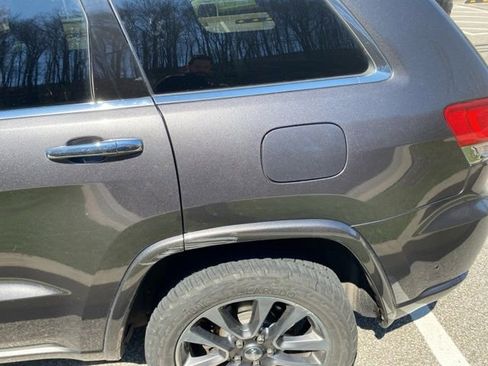 Used 2018 Jeep Grand Cherokee Overland image 9