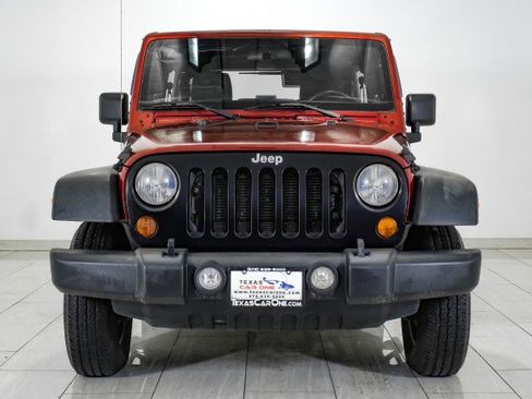 Used 2012 Jeep Wrangler Unlimited Sport image 3