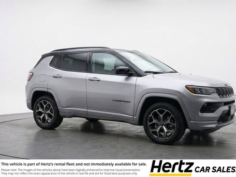 Used 2025 Jeep Compass Limited image 1