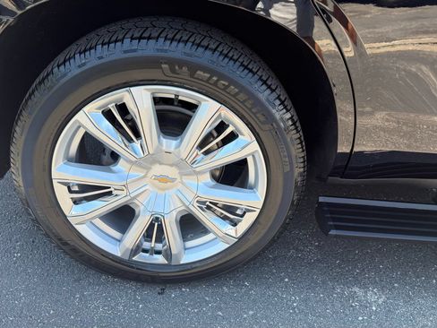 Used 2021 Chevrolet Tahoe High Country AWD/4WD image 14