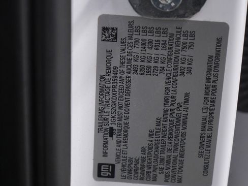 Used 2023 GMC Yukon XL SLT image 32