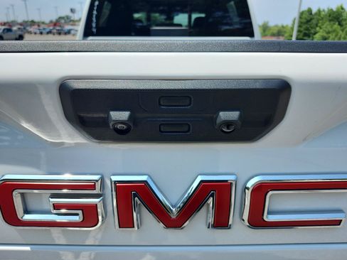 Used 2026 GMC Sierra 2500 AT4 w/ AT4 Premium Plus Package AWD/4WD image 12