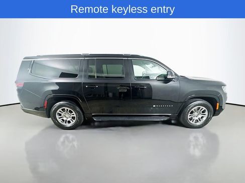 Used 2023 Jeep Wagoneer L 4WD image 4