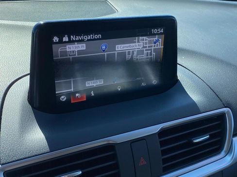 Used 2018 MAZDA MAZDA3 Touring image 8