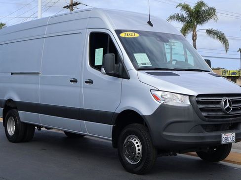 Used 2021 Mercedes-Benz Sprinter 3500 image 3