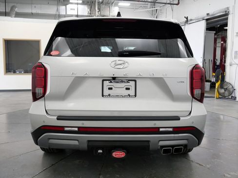 Used 2024 Hyundai Palisade Limited AWD/4WD image 6