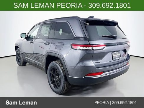 New 2026 Jeep Grand Cherokee Altitude image 5