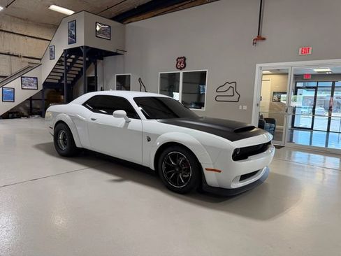 Used 2019 Dodge Challenger SRT Hellcat Redeye RWD image 45