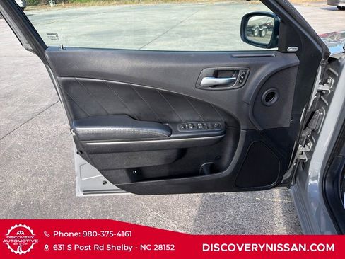 Used 2017 Dodge Charger R/T w/ Plus Group image 11