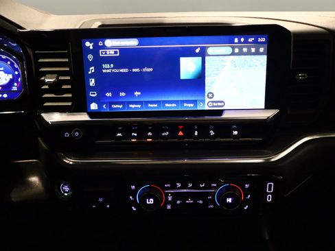 Used 2023 Chevrolet Silverado 1500 High Country w/ Z71 Off-Road Package image 23