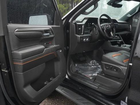 Used 2023 GMC Sierra 1500 AT4 w/ Technology Package image 17