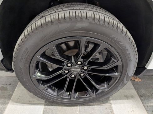 Used 2023 Jeep Grand Wagoneer Series III image 7