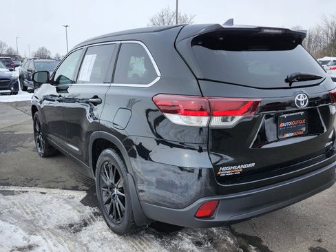 Used 2019 Toyota Highlander SE image 15