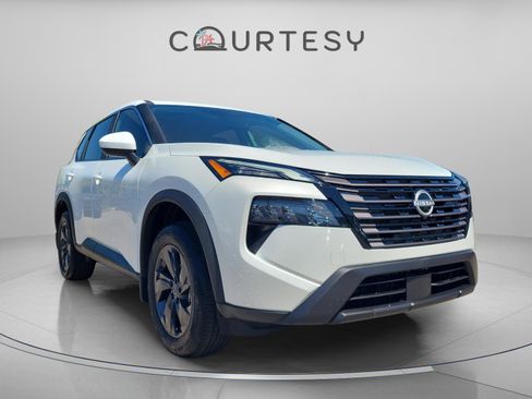 New 2026 Nissan Rogue SV FWD image 5