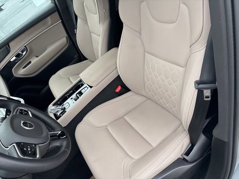 Certified 2025 Volvo XC90 B6 Plus image 20