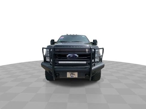 Used 2019 Ford F250 Lariat w/ Lariat Ultimate Package AWD/4WD image 5