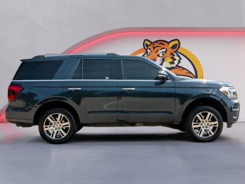 Used 2024 Ford Expedition Limited AWD/4WD image 4
