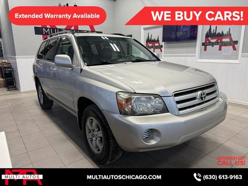 Used 2005 Toyota Highlander 2WD V6 w/ 3rd Row image 4