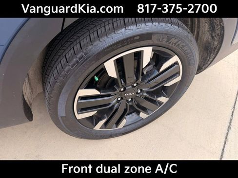 Used 2023 Kia Telluride SX Prestige AWD/4WD image 9