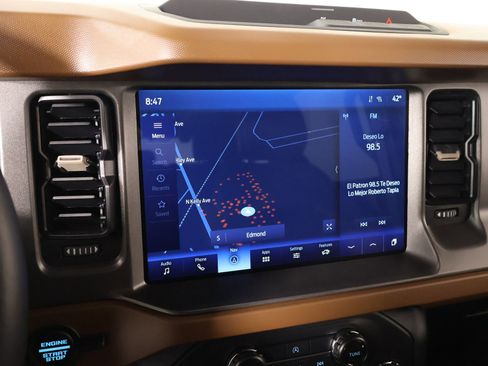 Used 2024 Ford Bronco Outer Banks image 7