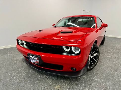 Used 2016 Dodge Challenger R/T Scat Pack w/ Leather Interior Group image 3