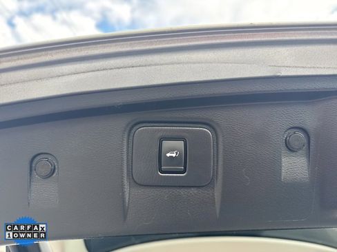 Used 2018 Nissan Murano Platinum w/ Cargo Package image 19