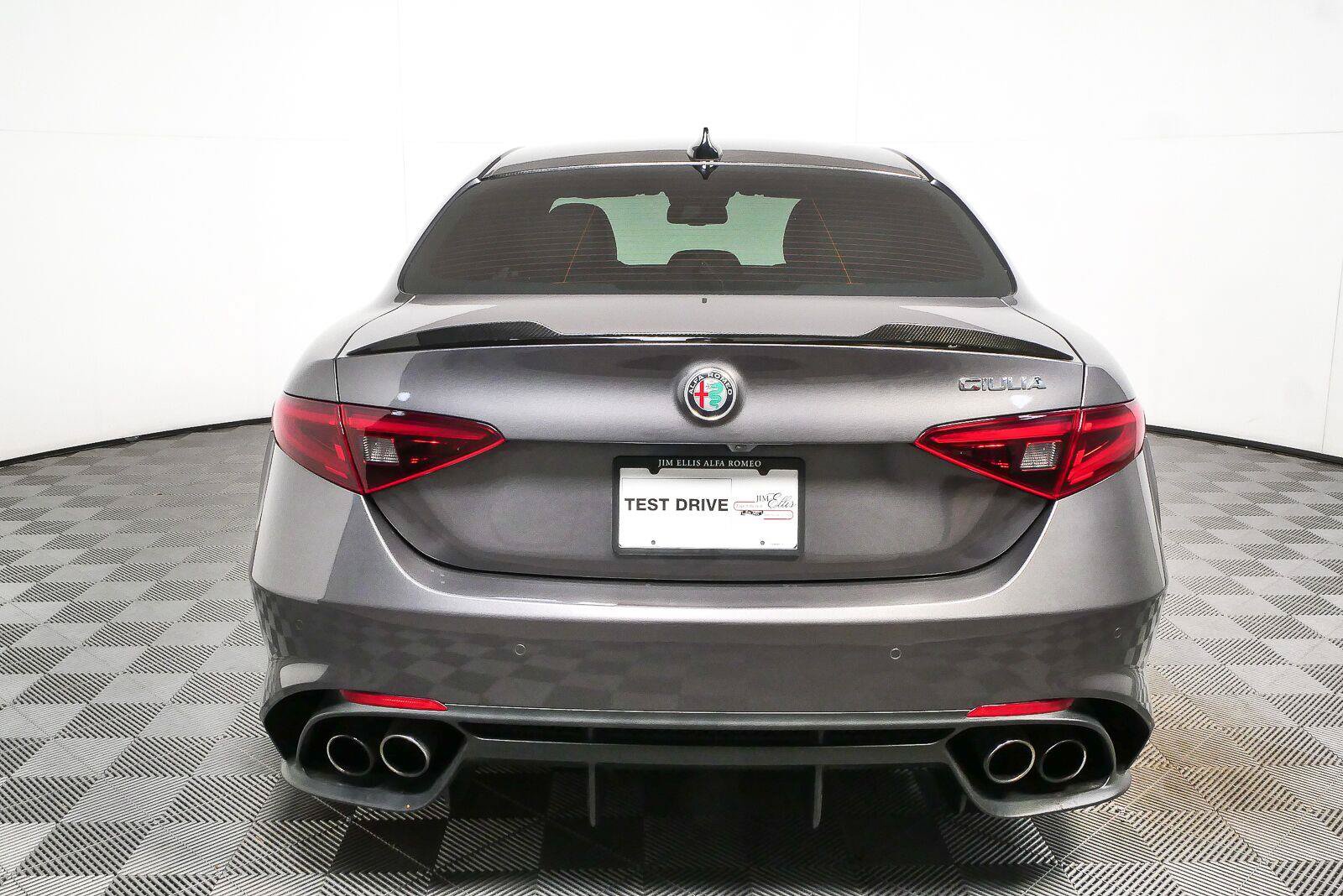 Used 2023 Alfa Romeo Giulia Quadrifoglio RWD image 31