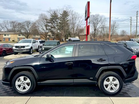 Used 2019 Toyota RAV4 LE image 16