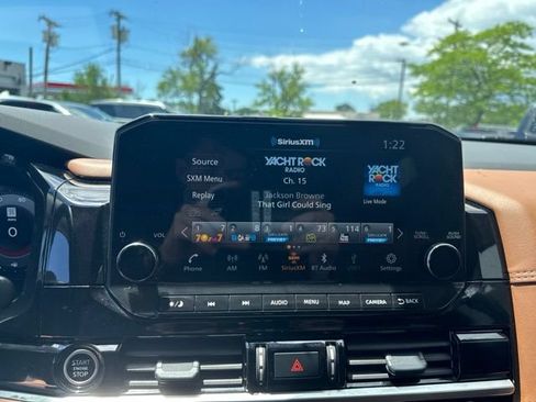 Used 2024 Nissan Pathfinder Platinum AWD/4WD image 17