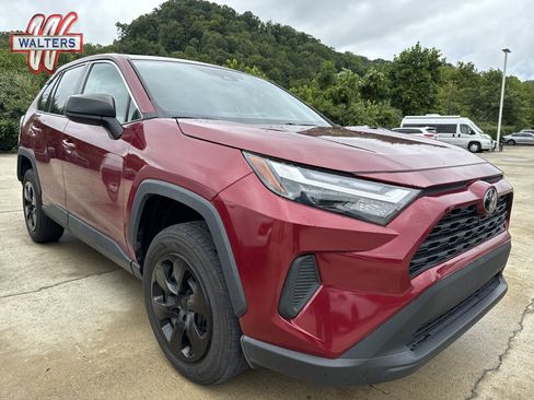 Used 2023 Toyota RAV4 LE AWD/4WD image 1
