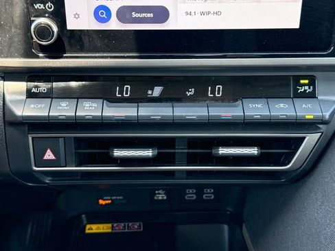 Used 2025 Toyota Camry LE FWD image 30