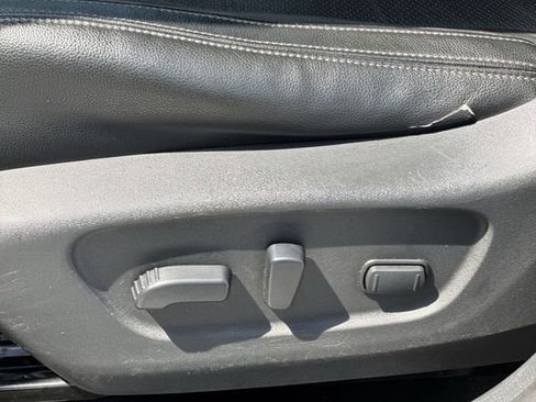 Used 2017 Nissan Rogue SL w/ SL Premium Package AWD/4WD image 28
