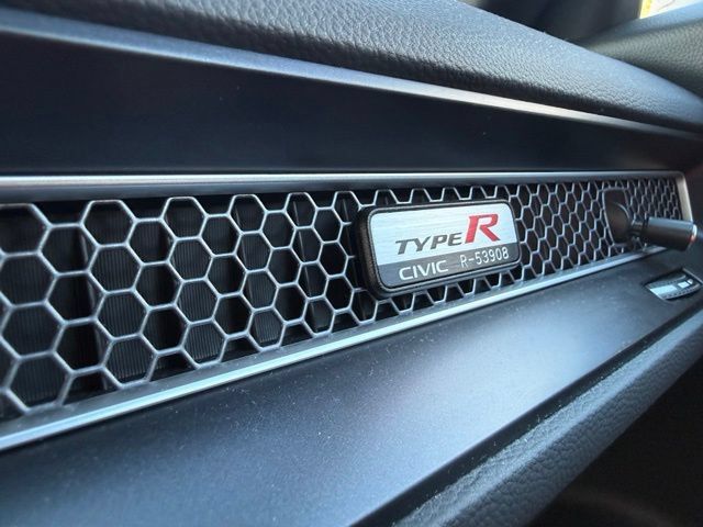 Used 2025 Honda Civic Type R image 18