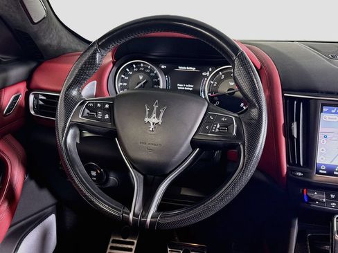 Used 2022 Maserati Levante Trofeo AWD/4WD image 10