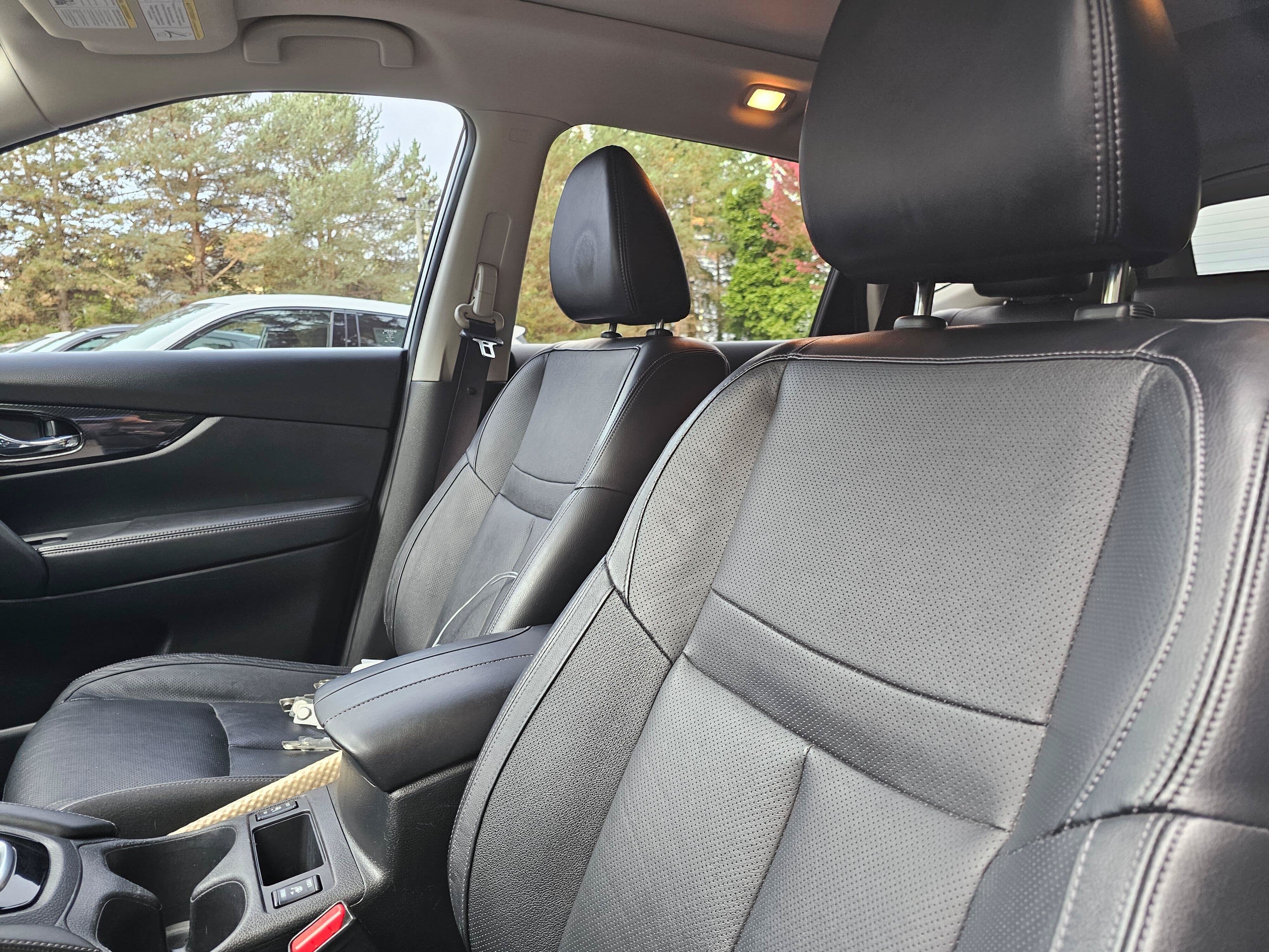Used 2018 Nissan Rogue SL w/ Premium Package AWD/4WD image 24