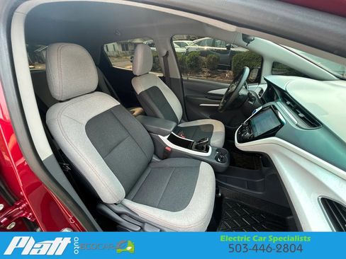 Used 2018 Chevrolet Bolt LT FWD image 40