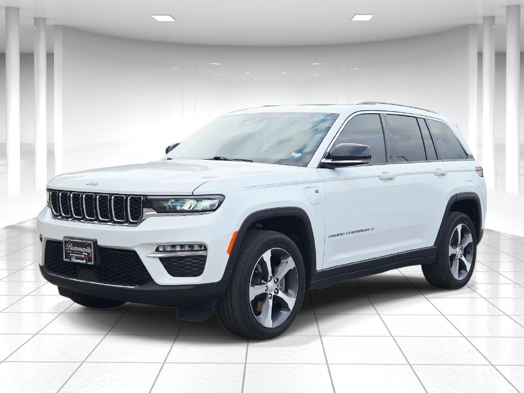 Used 2023 Jeep Grand Cherokee 4WD 4xe image 7