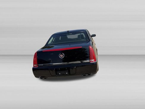 Used 2008 Cadillac DTS Performance w/ Platinum Edition FWD image 5