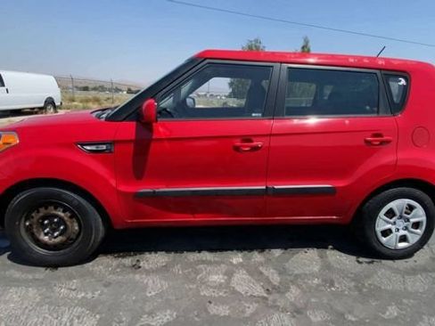 Used 2013 Kia Soul FWD image 5