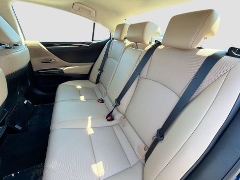 Used 2021 Lexus ES 350 w/ Premium Package FWD image 19