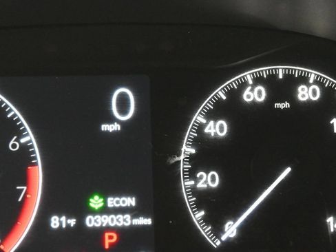 Used 2024 Honda CR-V LX image 16