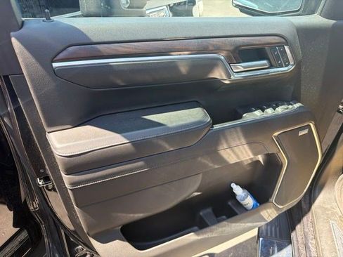 Used 2023 GMC Sierra 1500 SLT w/ SLT Convenience Package AWD/4WD image 11