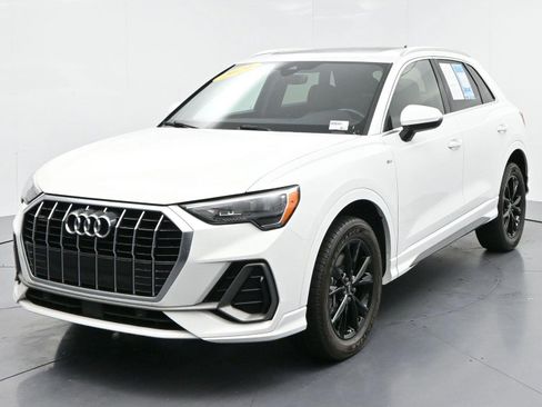 Used 2021 Audi Q3 2.0T Premium w/ Convenience Package AWD/4WD image 3