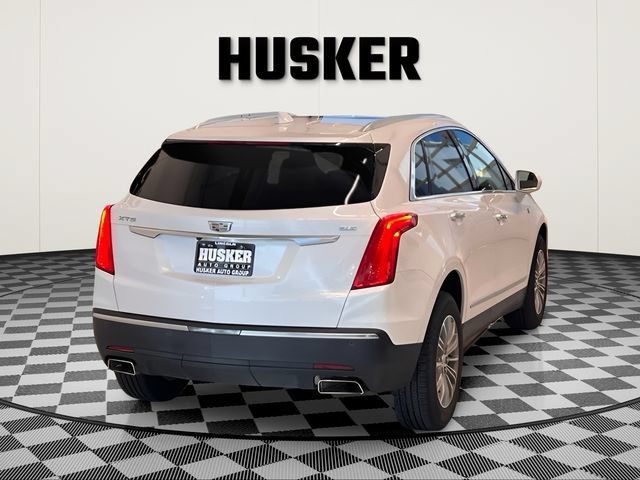 Used 2017 Cadillac XT5 Luxury FWD image 6