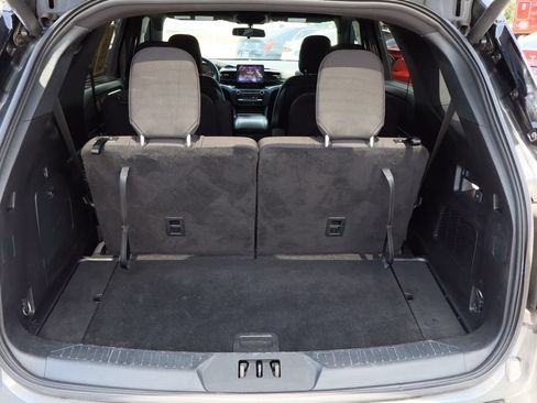 Used 2020 Ford Explorer XLT RWD image 26