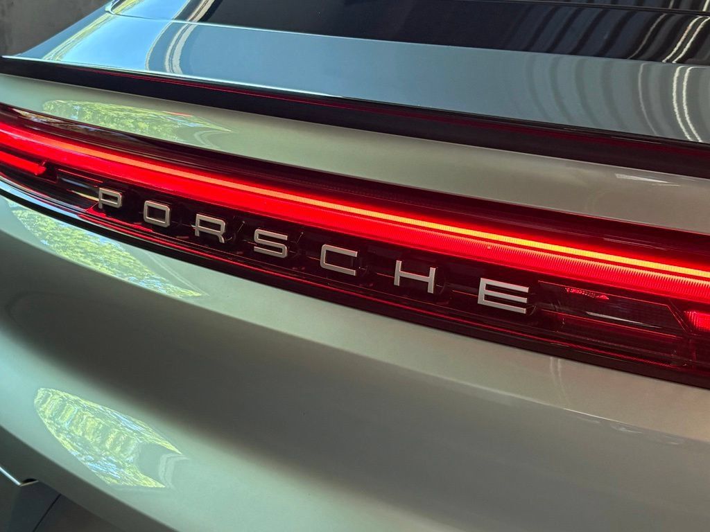 Used 2026 Porsche Cayenne Coupe AWD/4WD image 13