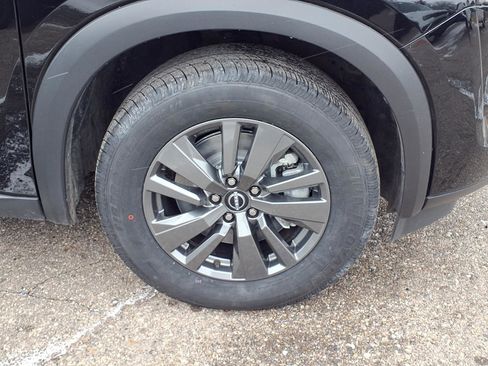 Used 2024 Nissan Pathfinder SV image 22