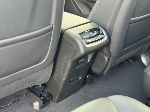 Certified 2025 Cadillac XT6 Premium Luxury image 24