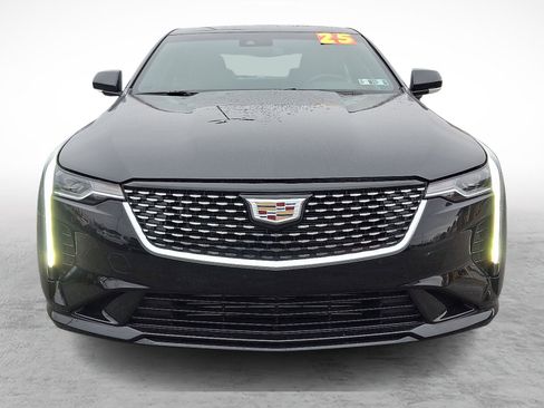 Used 2025 Cadillac CT4 Luxury image 2