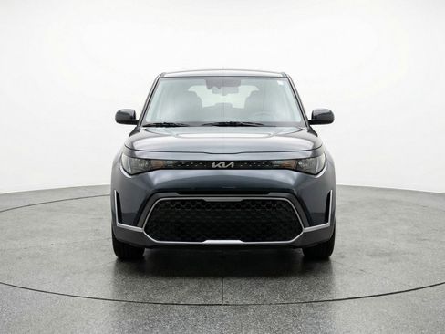Used 2025 Kia Soul LX w/ LX Technology Package FWD image 2
